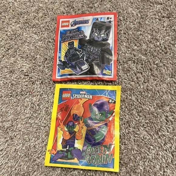 Lego 17 total includes poly bags, foil, paper,mini figs see details in pictures - Picture 5 of 15